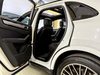 2022 Porsche Cayenne - Photo 7