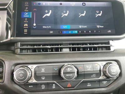 2026 Jeep Wrangler — photo 27 view