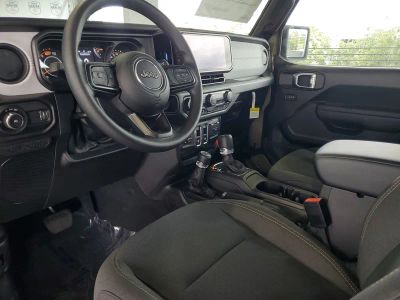 2026 Jeep Wrangler — photo 16 view