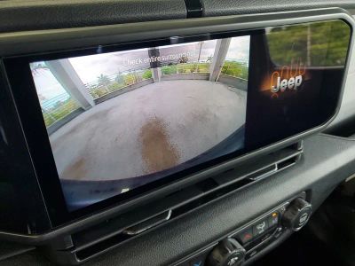 2026 Jeep Wrangler — photo 26 view