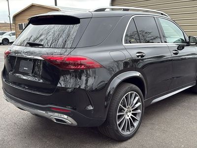 2024 Mercedes-Benz GLE — rear three-quarter view