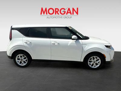 2023 Kia Soul — photo 8 view