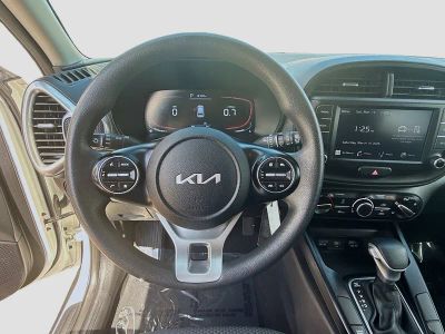 2023 Kia Soul — photo 10 view
