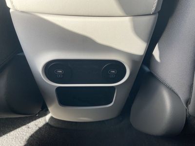 2026 Hyundai IONIQ 5 - Photo 13