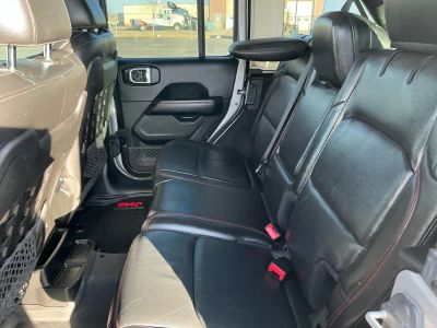 2018 Jeep Wrangler Unlimited — photo 16 view