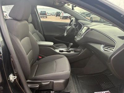 2017 Chevrolet Malibu - Photo 15