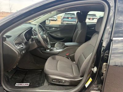 2017 Chevrolet Malibu - Photo 9