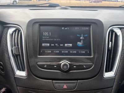 2017 Chevrolet Malibu - Photo 11