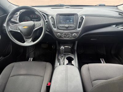 2017 Chevrolet Malibu - Photo 12