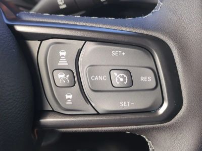 2026 Jeep Wrangler — photo 27 view