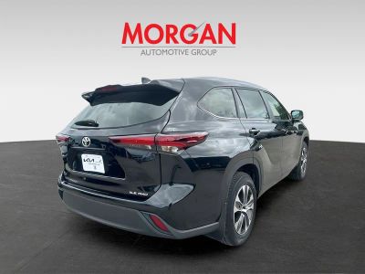 2024 Toyota Highlander — photo 8 view