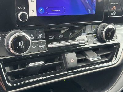 2024 Toyota Highlander — photo 16 view
