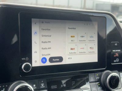 2024 Toyota Highlander — photo 12 view