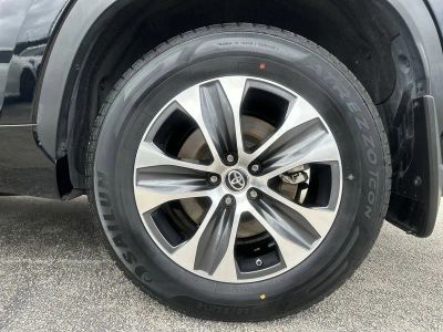 2024 Toyota Highlander — photo 18 view
