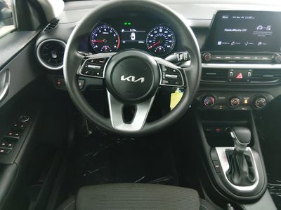 2023 Kia Forte - Photo 20