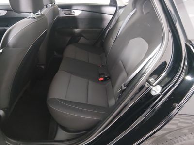 2023 Kia Forte - Photo 18