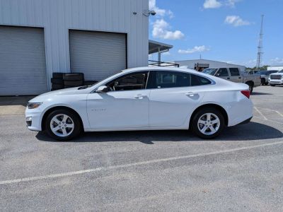 2024 Chevrolet Malibu - Photo 2