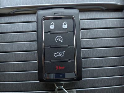 2026 Jeep Grand Wagoneer — photo 33 view