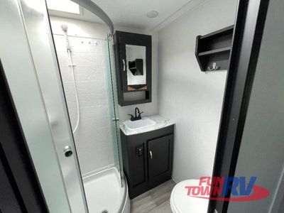 2023 Coachmen RV Freedom Express Ultra Lite - Photo 21