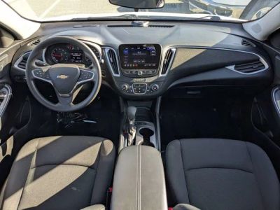 2024 Chevrolet Malibu — photo 12 view