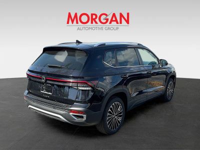 2026 Volkswagen Taos — photo 7 view
