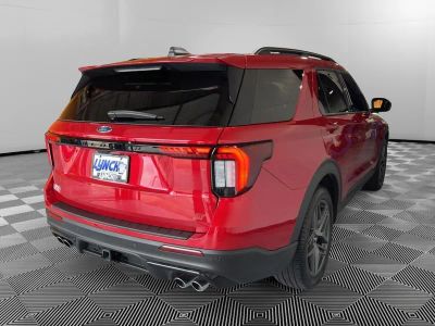 2025 Ford Explorer — detail view