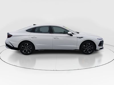 2024 Hyundai Sonata - Photo 8