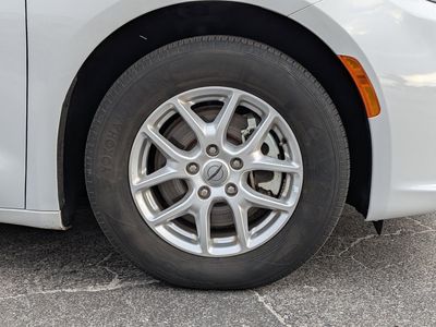 2024 Chrysler Pacifica - Photo 12