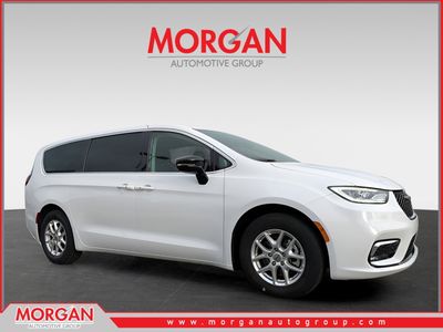 2024 Chrysler Pacifica - Photo 1