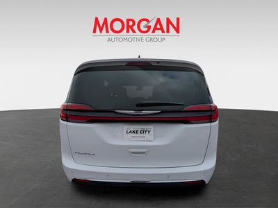 2024 Chrysler Pacifica - Photo 6