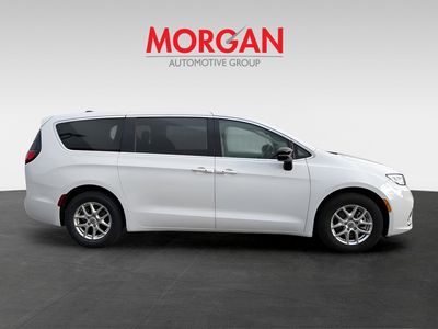2024 Chrysler Pacifica - Photo 8