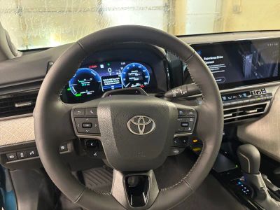 2026 Toyota Camry — photo 18 view