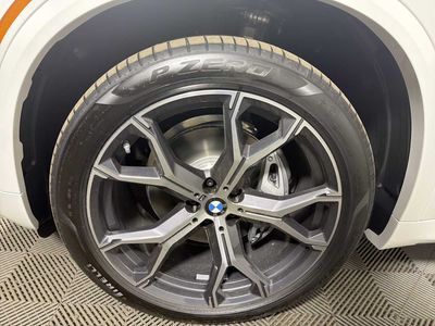2026 BMW X5 xDrive40i — photo 9 view