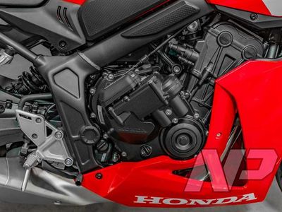 2026 Honda CBR650R E-Clutch - Photo 10
