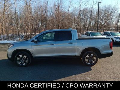 2019 Honda Ridgeline RTL-T — rear three-quarter view
