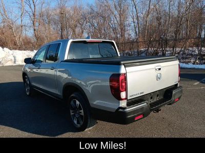 2019 Honda Ridgeline RTL-T — detail view