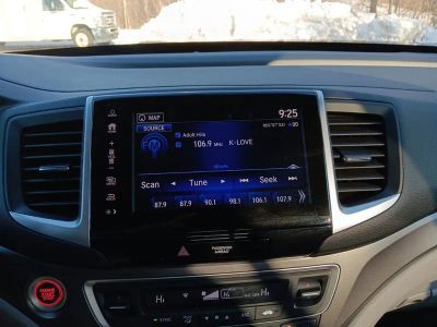 2019 Honda Ridgeline RTL-T — photo 19 view