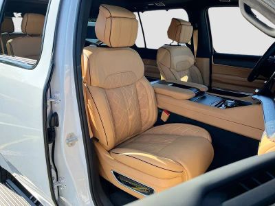 2026 Jeep Grand Wagoneer — photo 31 view