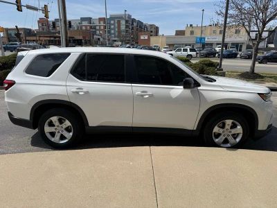 2023 Honda Pilot - Photo 4