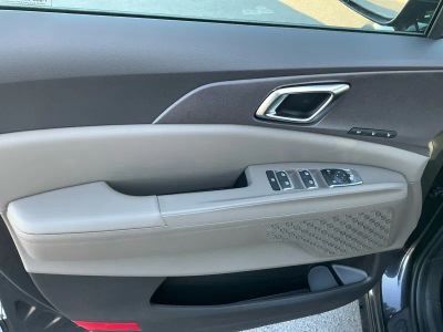 2026 Kia Carnival — photo 16 view