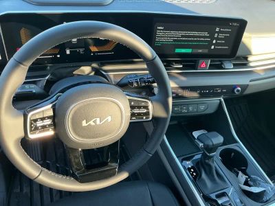 2026 Kia Carnival — photo 15 view
