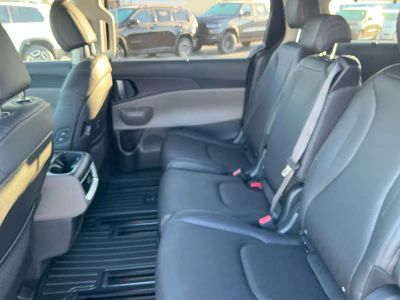 2026 Kia Carnival — photo 17 view
