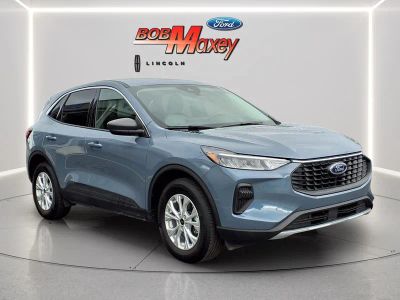 2023 Ford Escape — rear three-quarter view