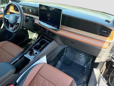 2026 Volkswagen Tiguan — photo 13 view