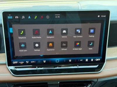 2026 Volkswagen Tiguan — photo 32 view