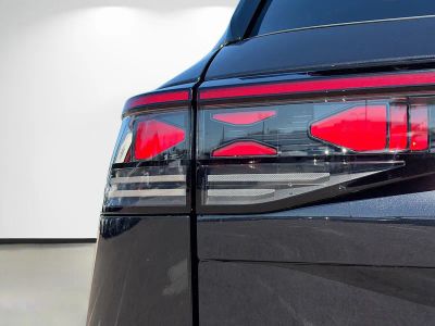 2026 Volkswagen Tiguan — photo 10 view