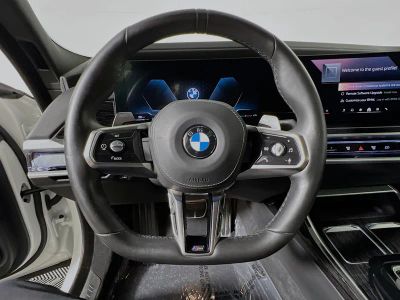 2025 BMW 7 Series — photo 15 view