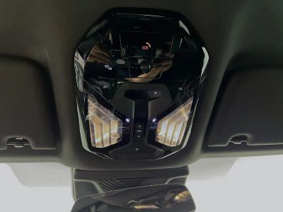 2025 BMW 7 Series — photo 18 view