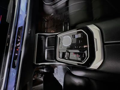 2025 BMW 7 Series — photo 22 view