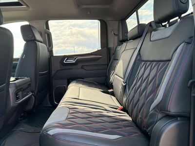 2026 Chevrolet Silverado 1500 — photo 17 view